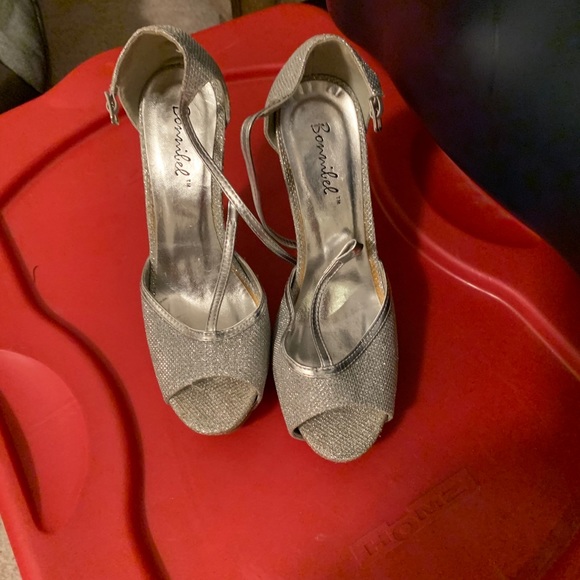 Heels - Picture 2 of 2